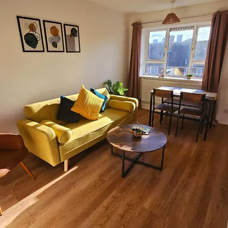 Excel O2 Stunning Large 3 Bedroom Apartment With Balcony London Exterior photo