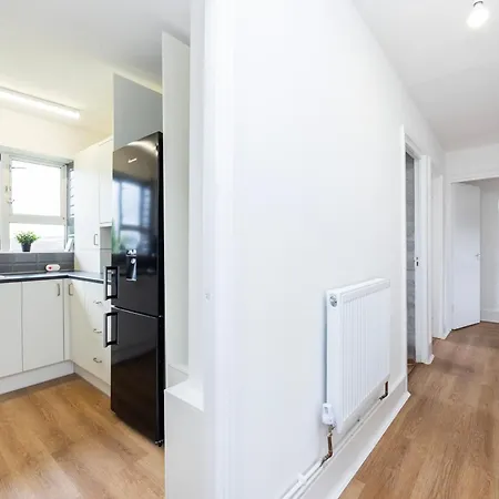 Excel O2 Stunning Large 3 Bedroom Apartment With Balcony London Exterior photo